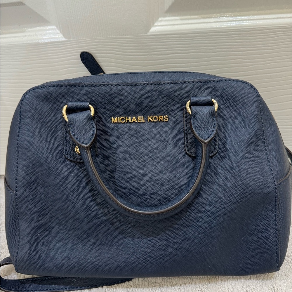 Michael Kors navel blue shoulder and handle bag - Picture 1 of 4